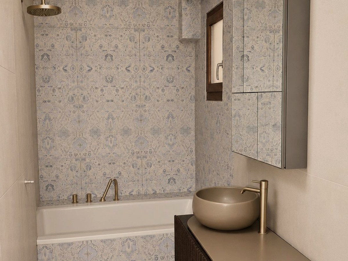 Salle de bain rénovée par GRD, robinetterie laiton